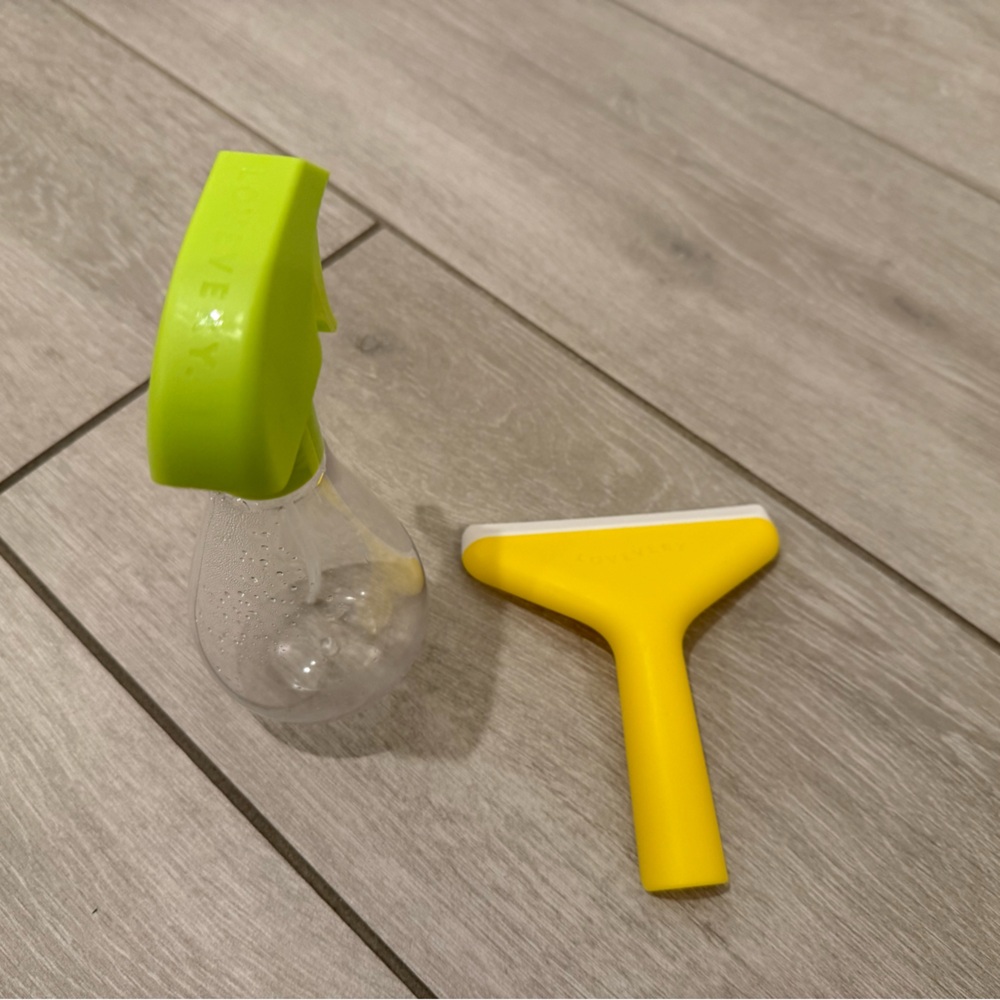 LOVEVERY Squeaky Clean Squeegee Set from The Enthusiast Play Kit (Months 28-30)